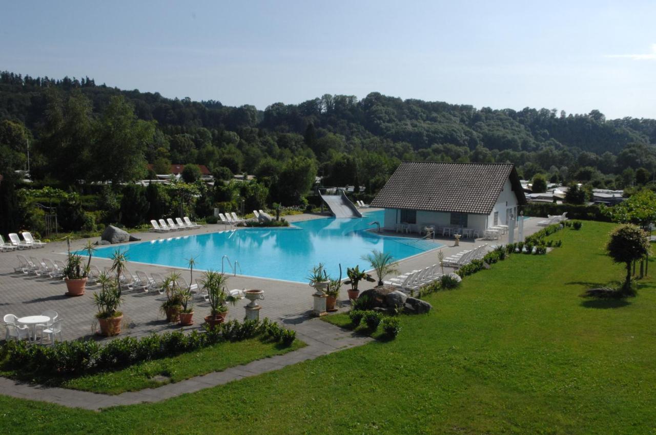 Landhotel Gutshof Camping Badhütten Tettnang Zimmer foto